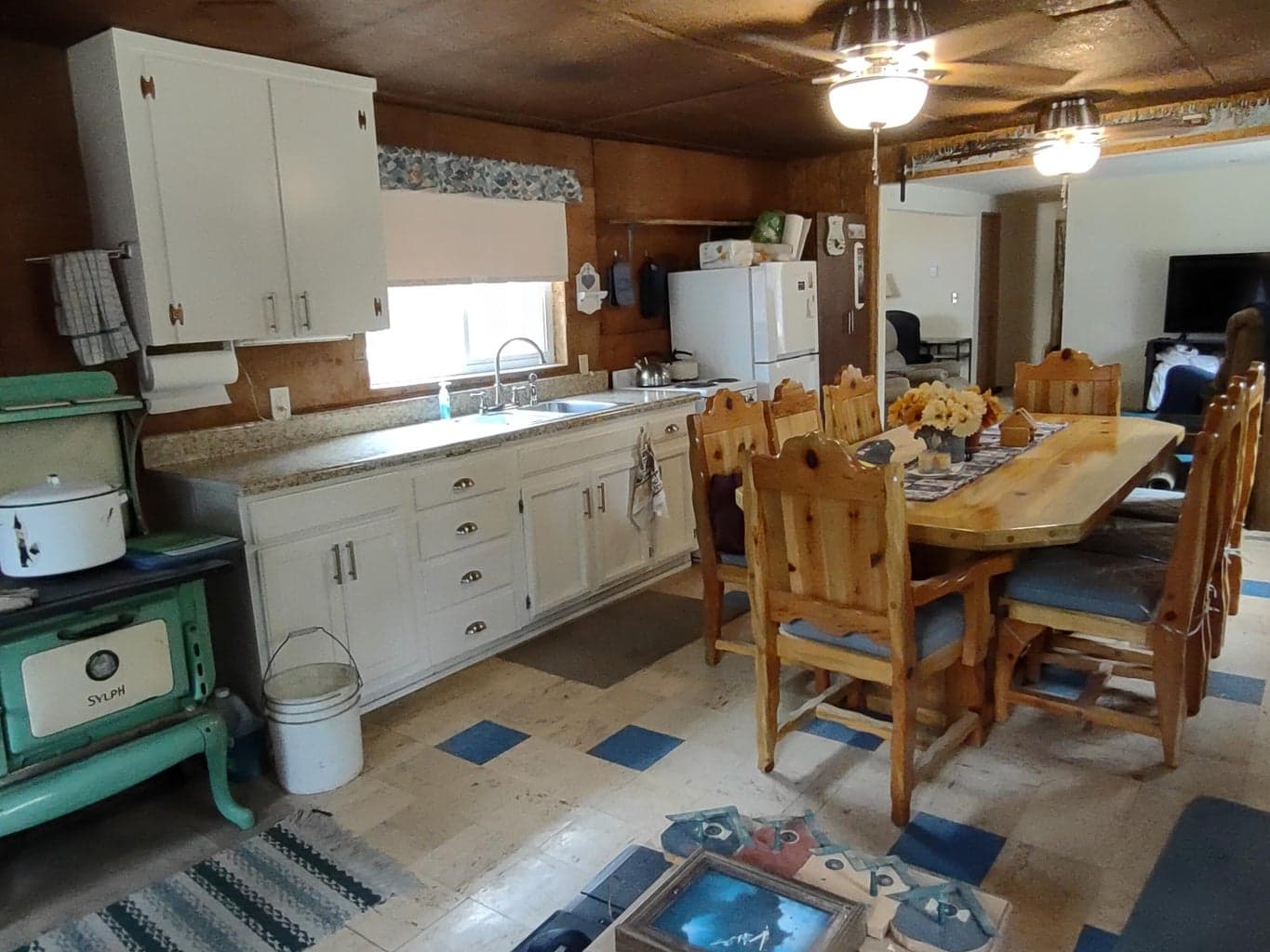Photo of 15675 Friendly Street 6 of 23