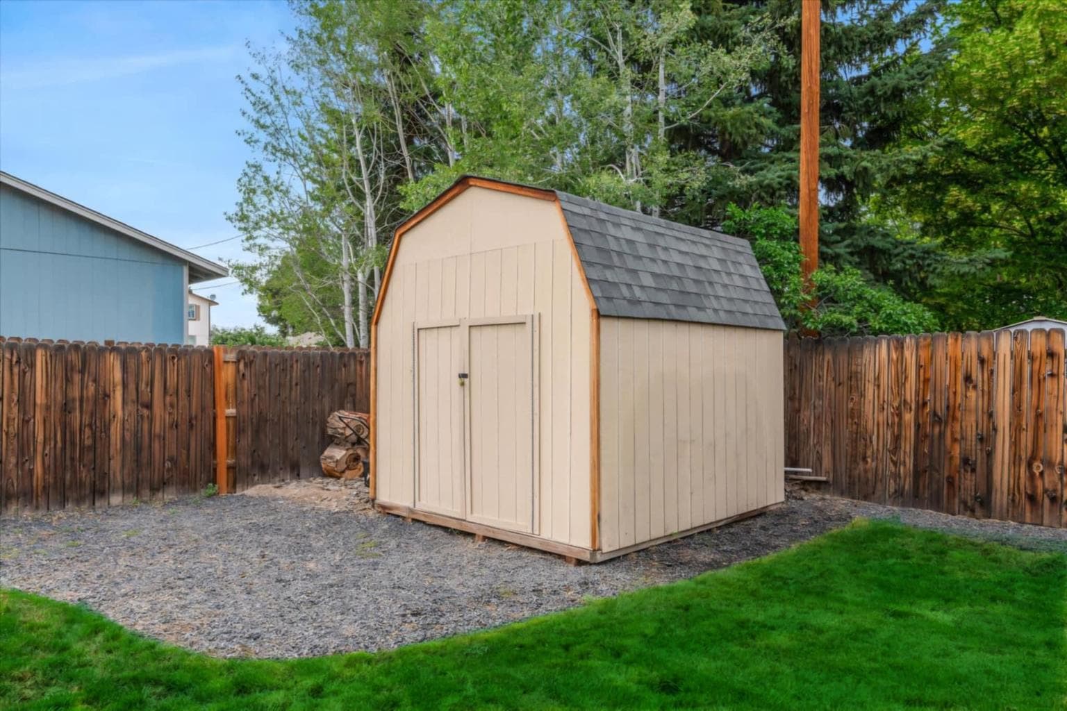 Photo of 2555 SW Timber Avenue 25 of 26