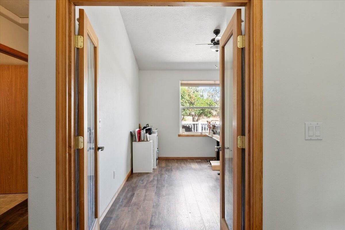 Photo of 2165 SE Sagebrush Drive 20 of 47