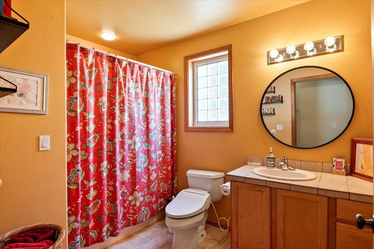 Photo of 2165 SE Sagebrush Drive 22 of 47