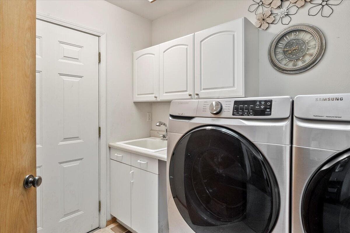 Photo of 2165 SE Sagebrush Drive 26 of 47