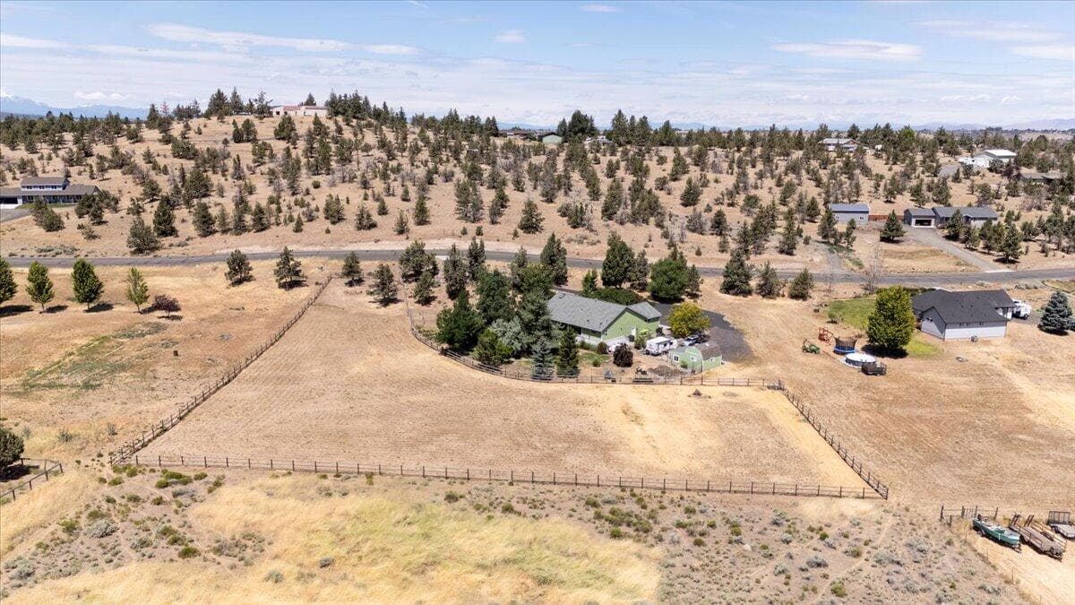 Photo of 2165 SE Sagebrush Drive 39 of 47