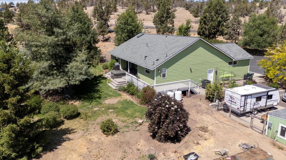 Photo of 2165 SE Sagebrush Drive 45 of 47