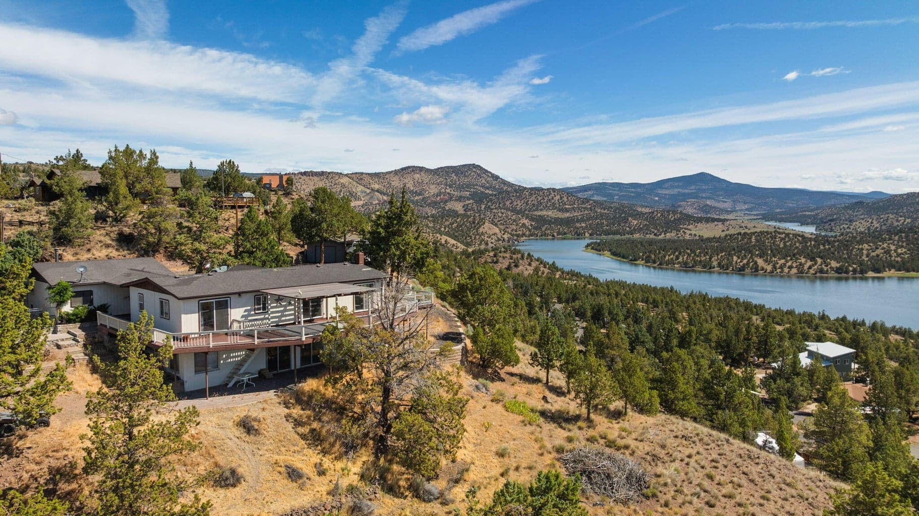 Photo of 18377 Ridge Road 53 of 59