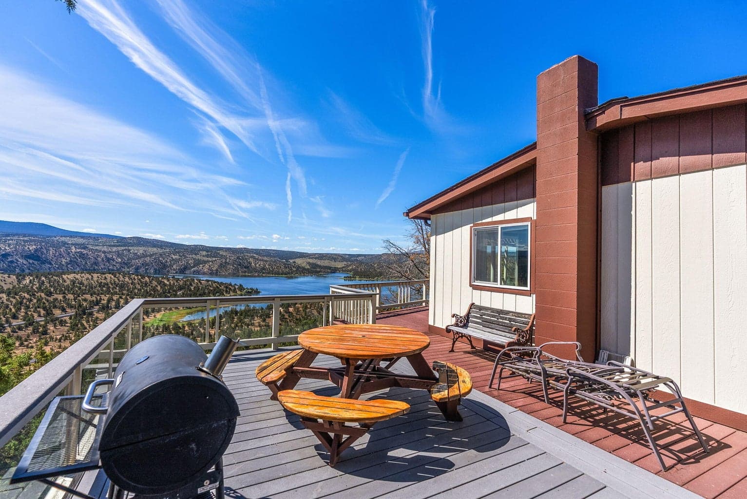 Photo of 18377 Ridge Road 6 of 59