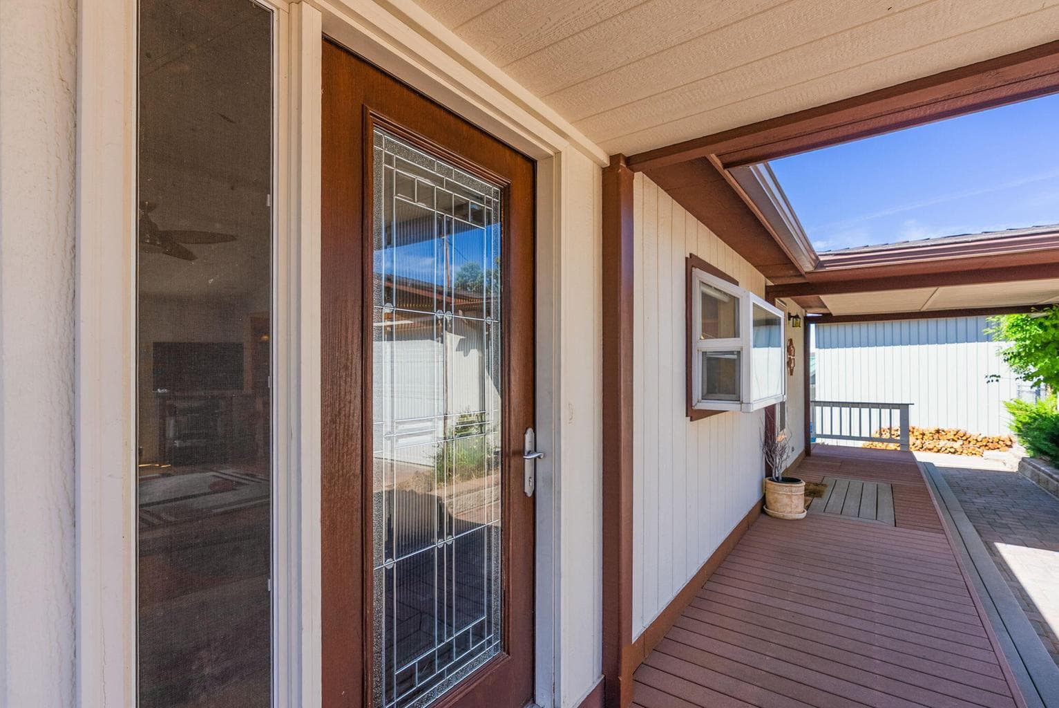 Photo of 18377 Ridge Road 11 of 59