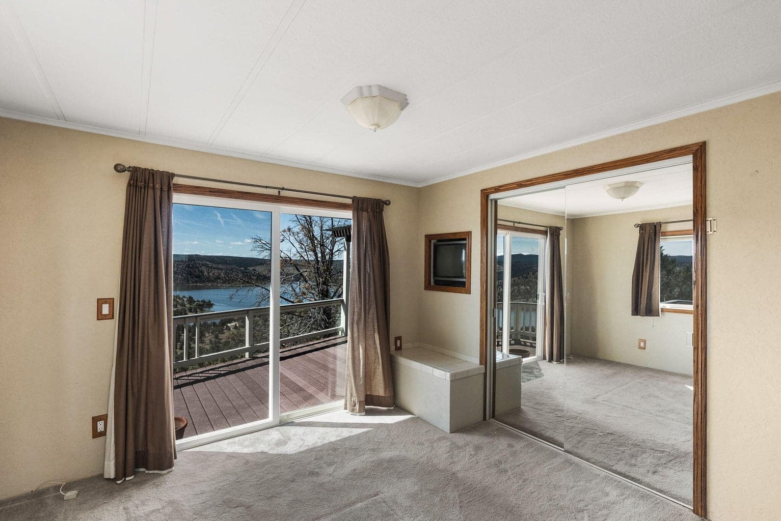 Photo of 18377 Ridge Road 29 of 59