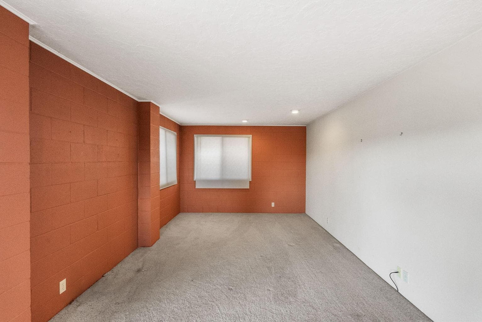 Photo of 18377 Ridge Road 34 of 59