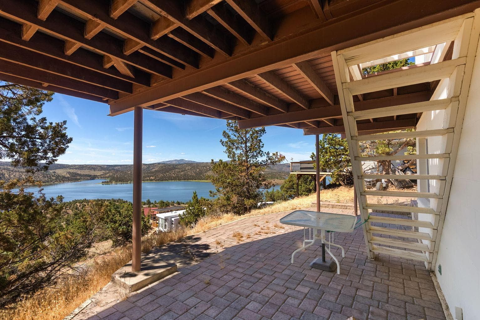 Photo of 18377 Ridge Road 39 of 59