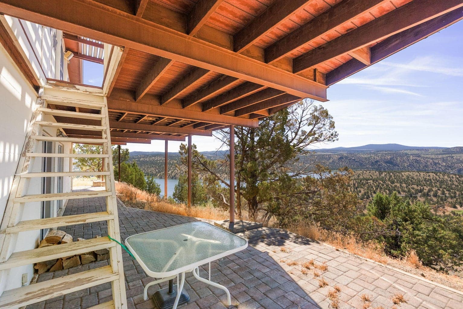 Photo of 18377 Ridge Road 40 of 59