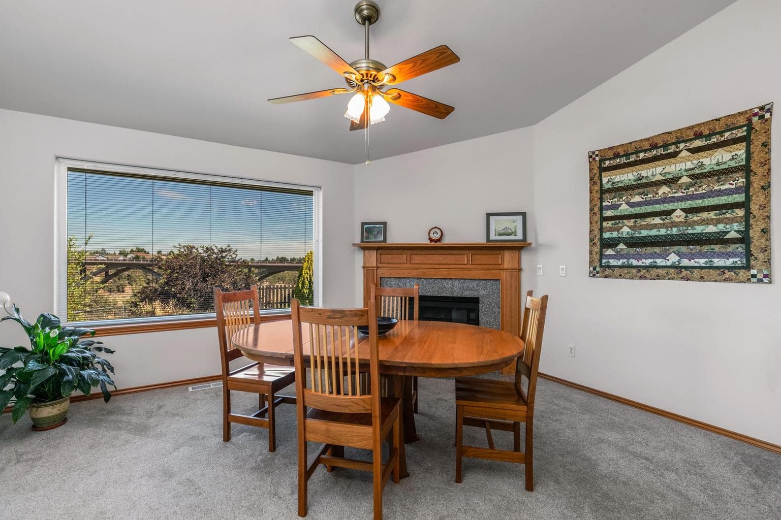 Photo of 1027 NW Larch Court 9 of 26