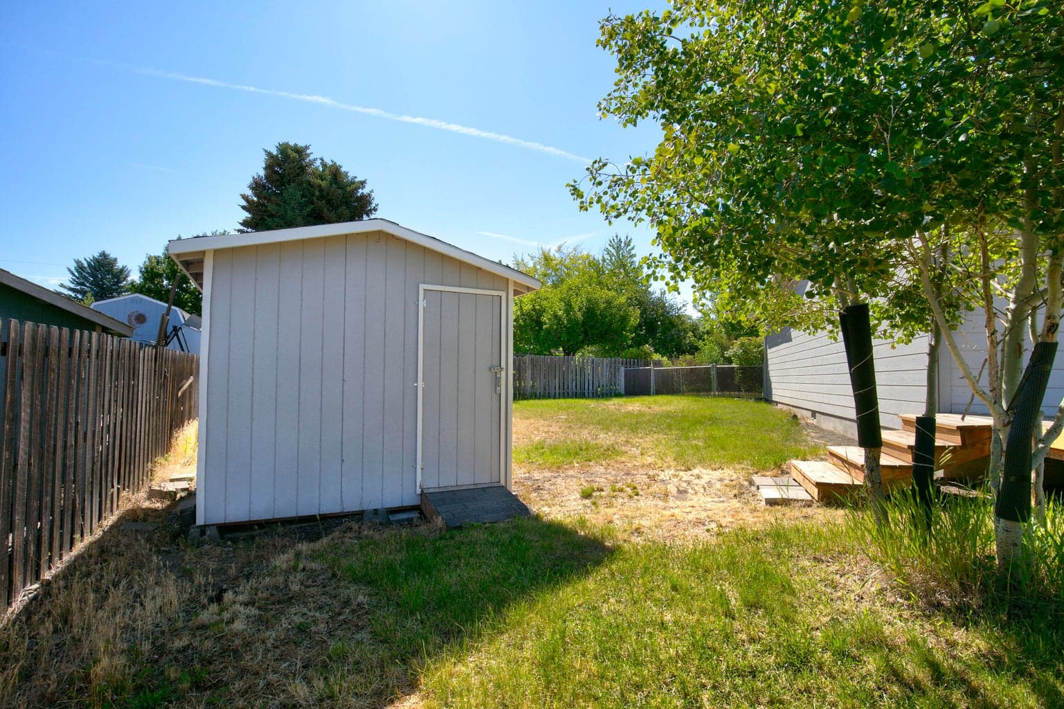 Photo of 1027 NW Larch Court 19 of 26