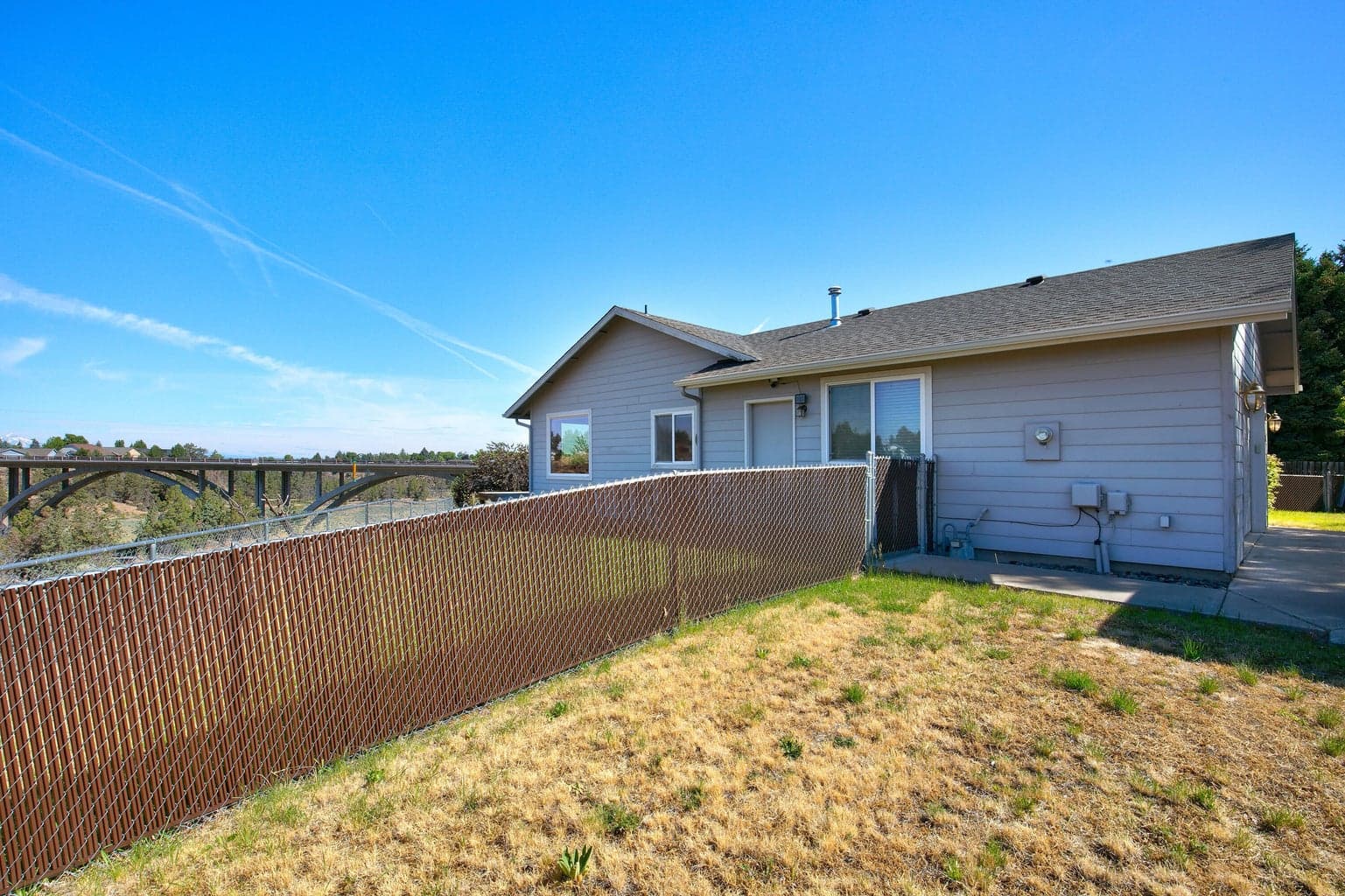 Photo of 1027 NW Larch Court 21 of 26