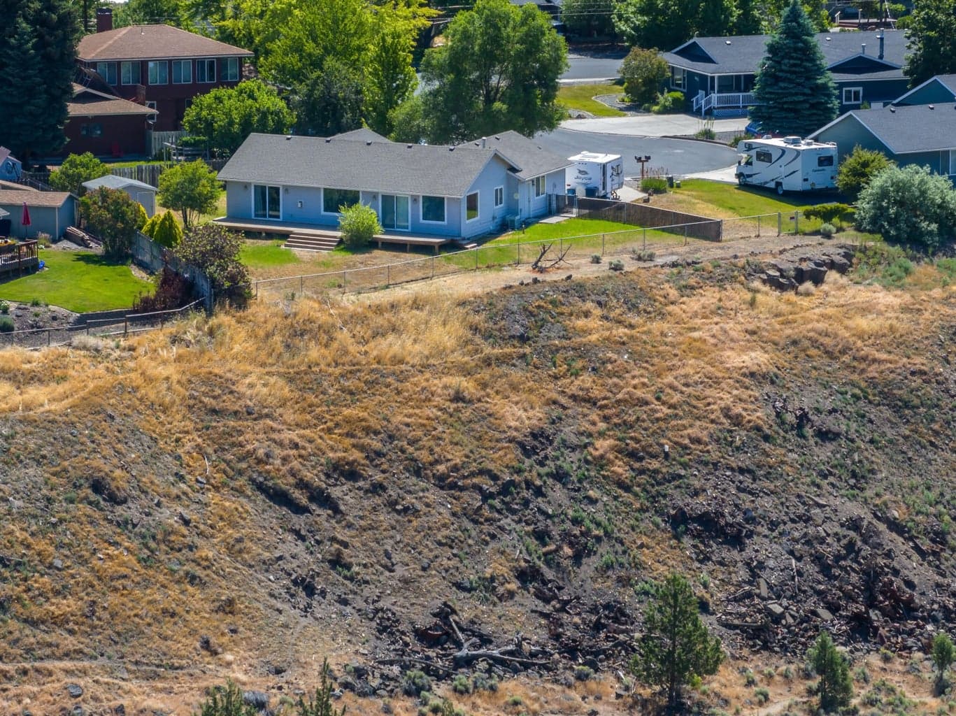 Photo of 1027 NW Larch Court 25 of 26