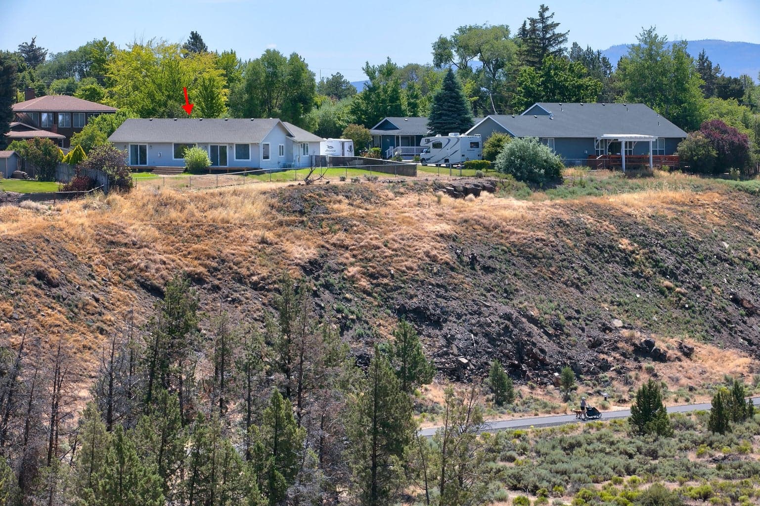 Photo of 1027 NW Larch Court 26 of 26