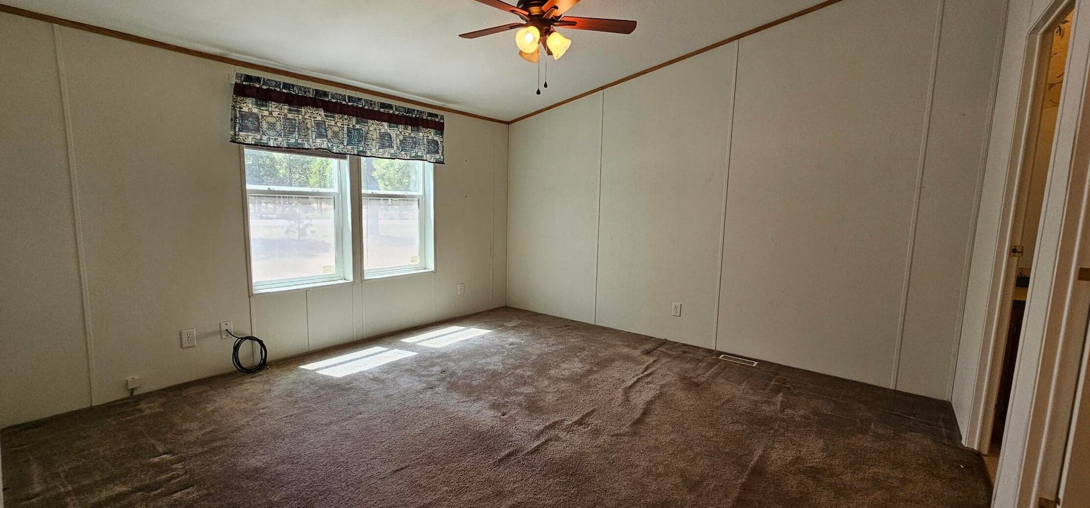 Photo of 15830 Burlwood Lane 12 of 30