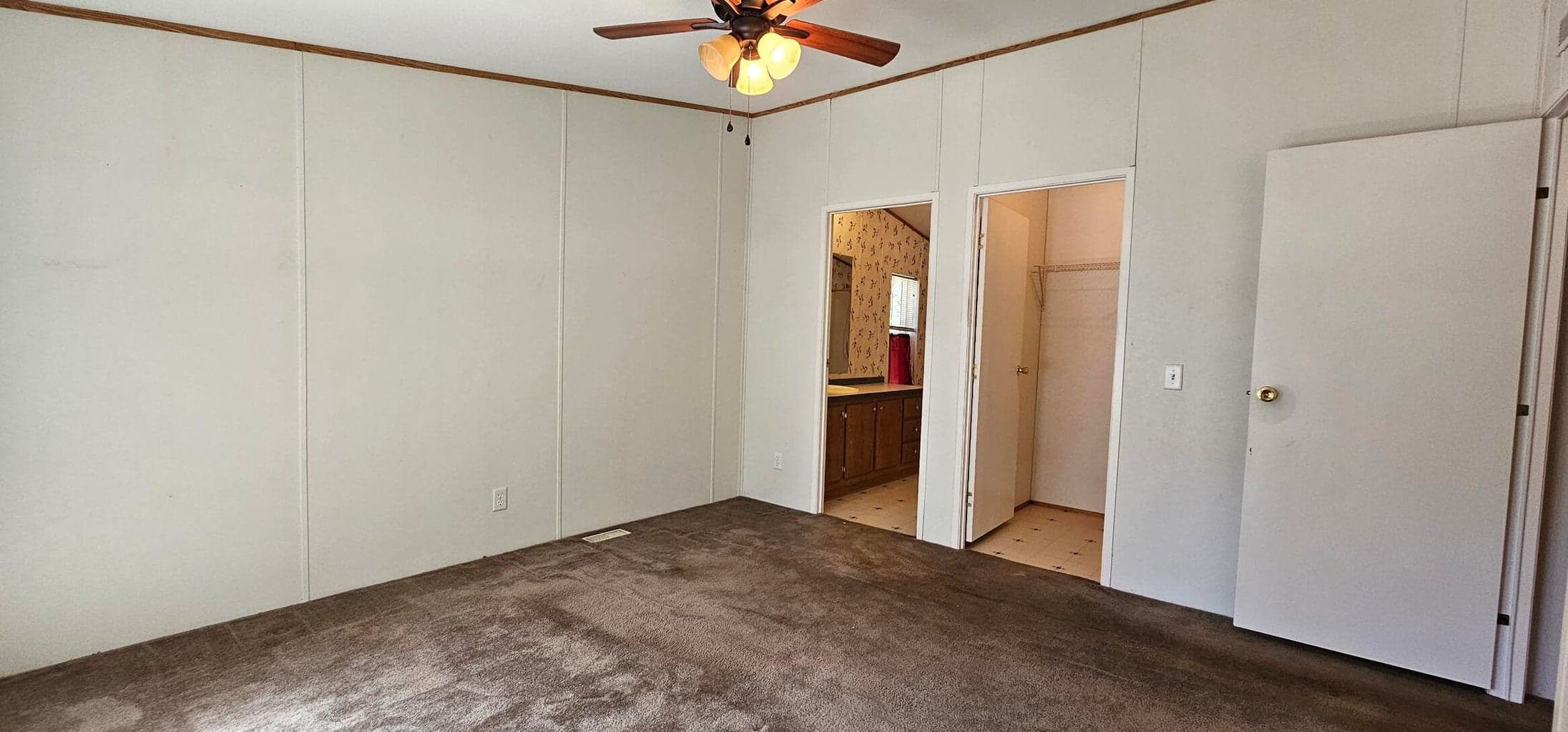 Photo of 15830 Burlwood Lane 13 of 30