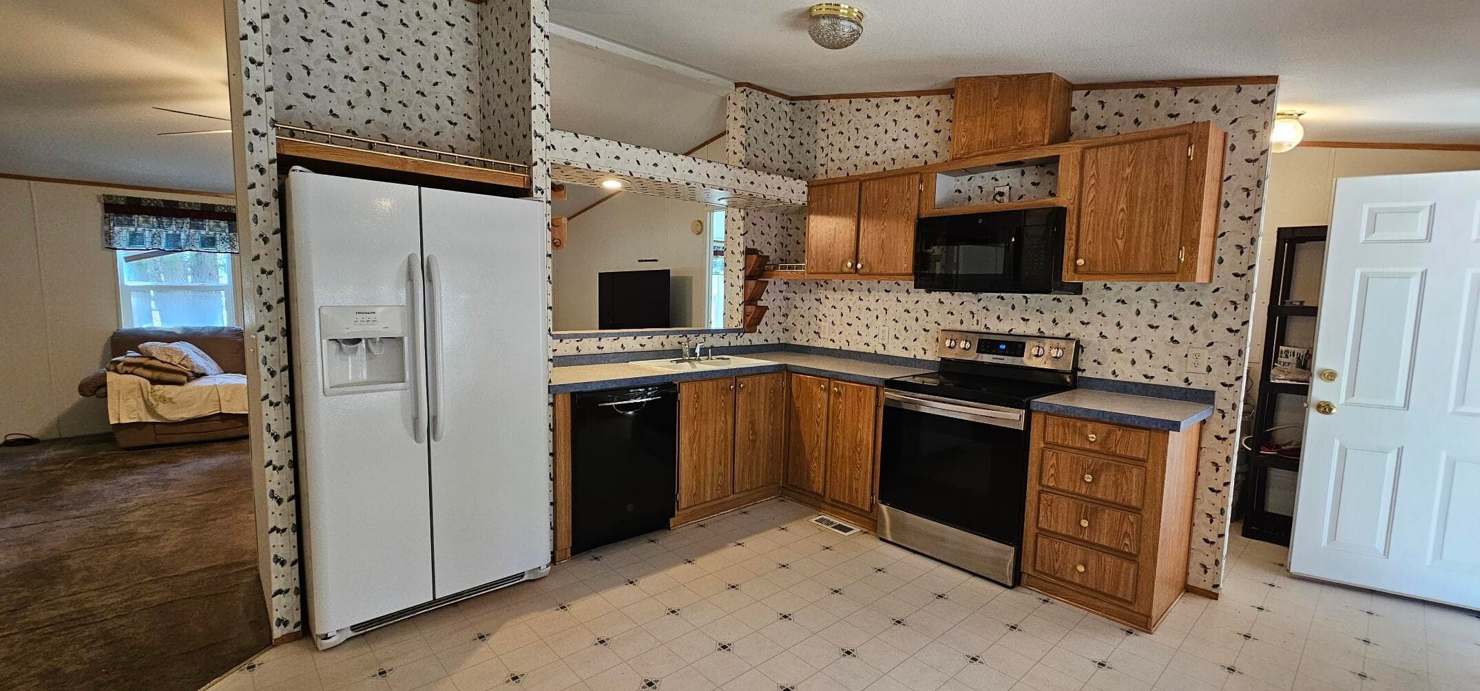 Photo of 15830 Burlwood Lane 9 of 30