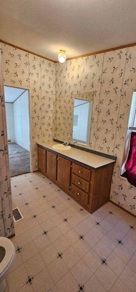 Photo of 15830 Burlwood Lane 15 of 30