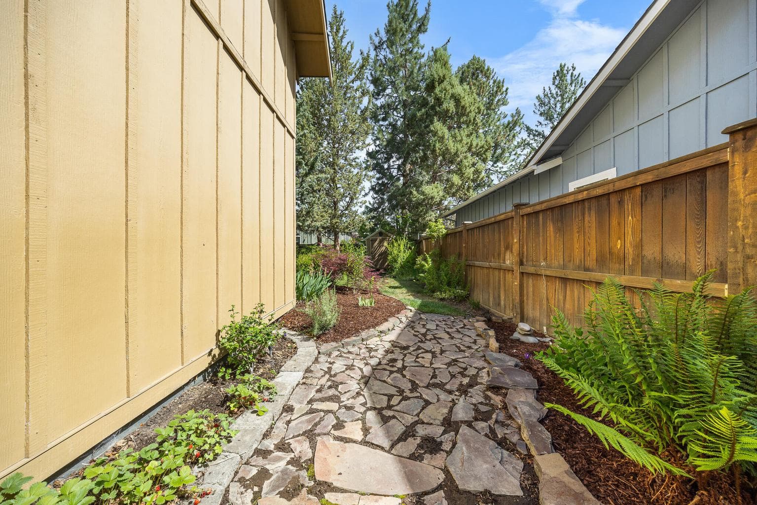Photo of 20650 Redwing Lane 34 of 44