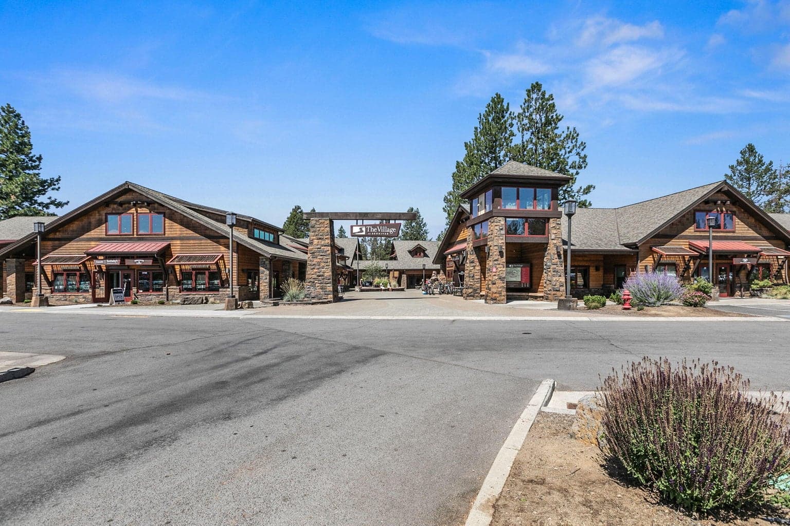 Sunriver Village shops and dining