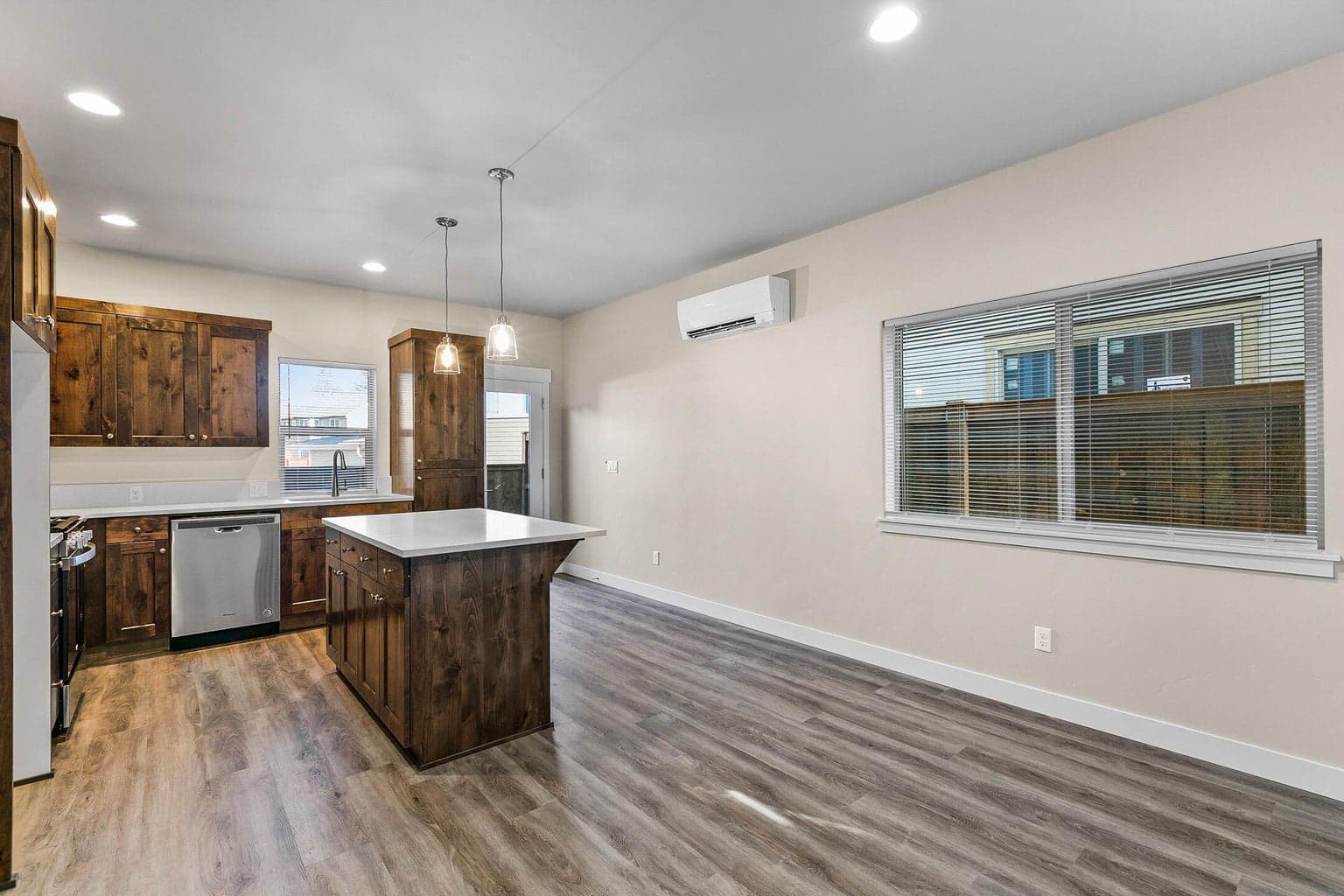 Photo of 63286 NW Ski Lane 11 of 24