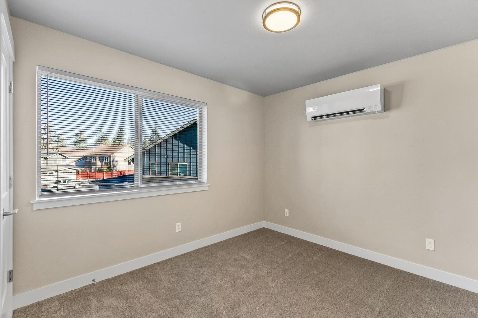 Photo of 63286 NW Ski Lane 19 of 24