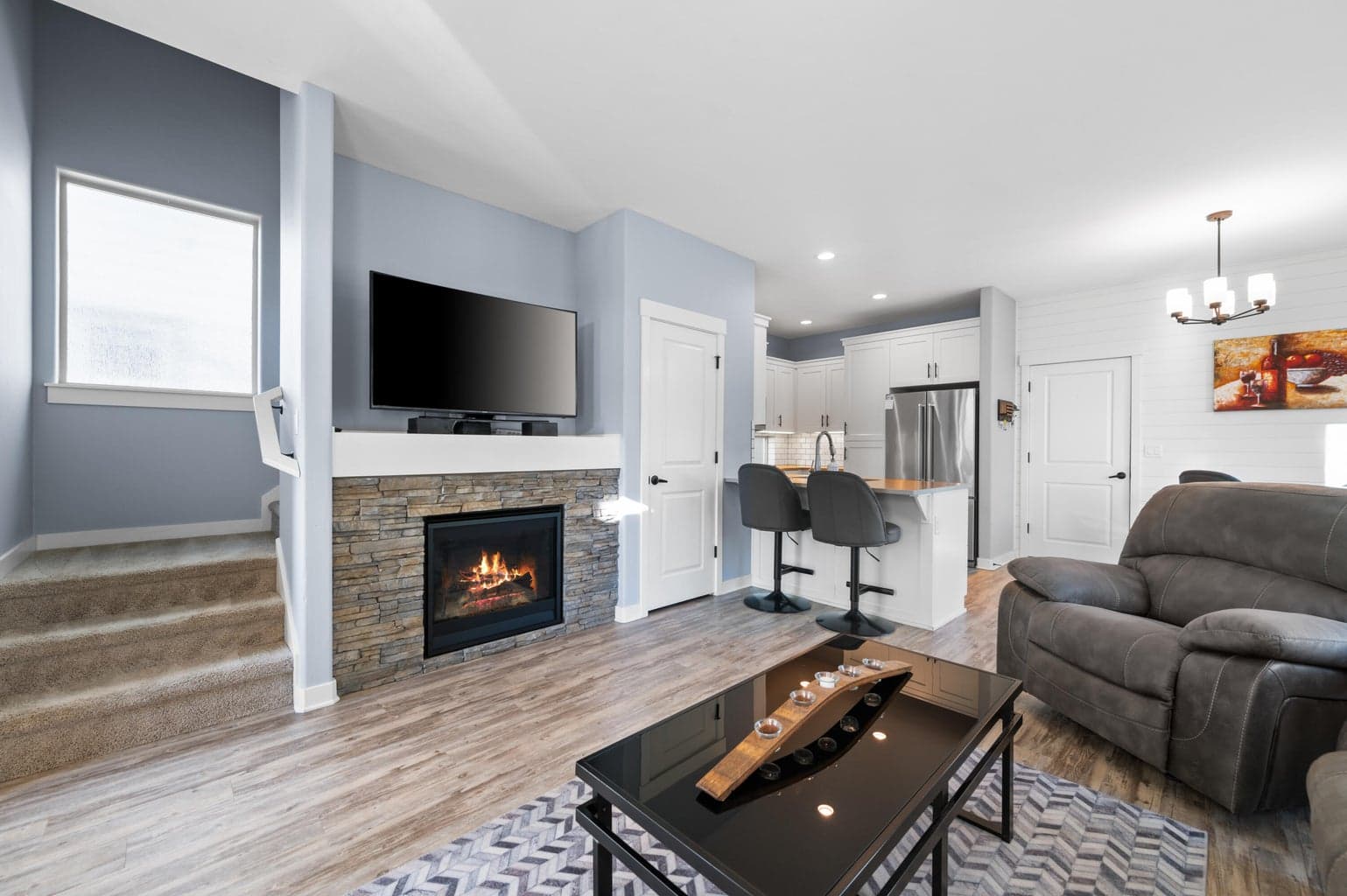 Photo of 4392 SW Canal Boulevard 8 of 43
