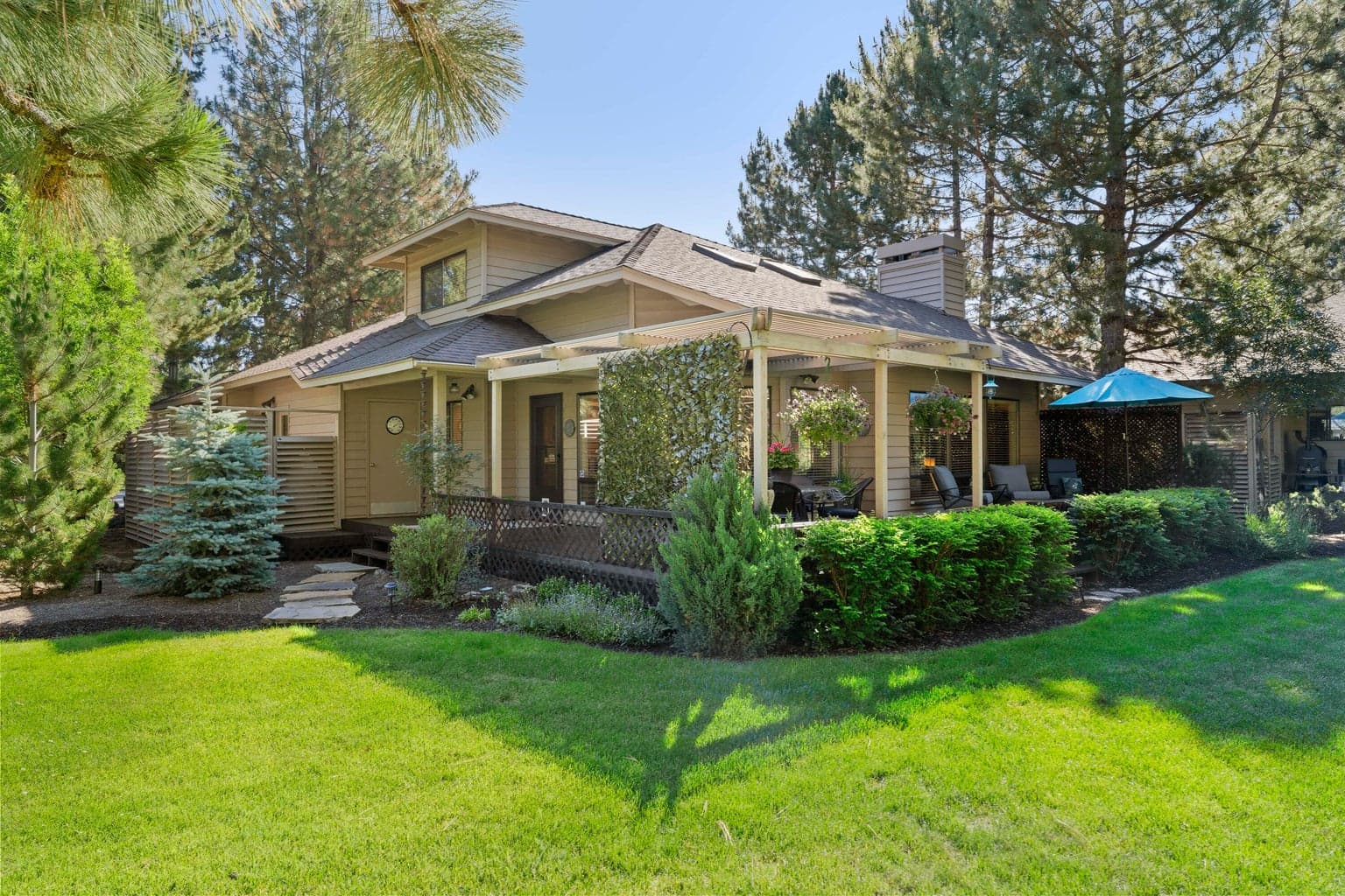 Photo of 2805 NW Golf Course Drive S 33 of 43