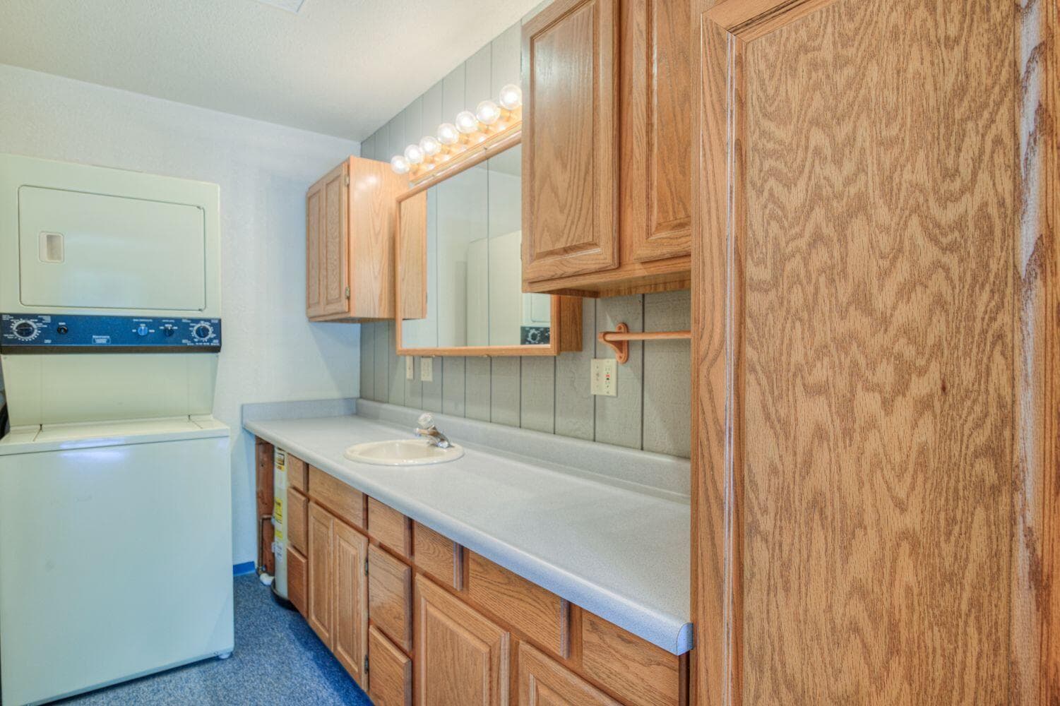 Photo of 15876 6th Street 13 of 43