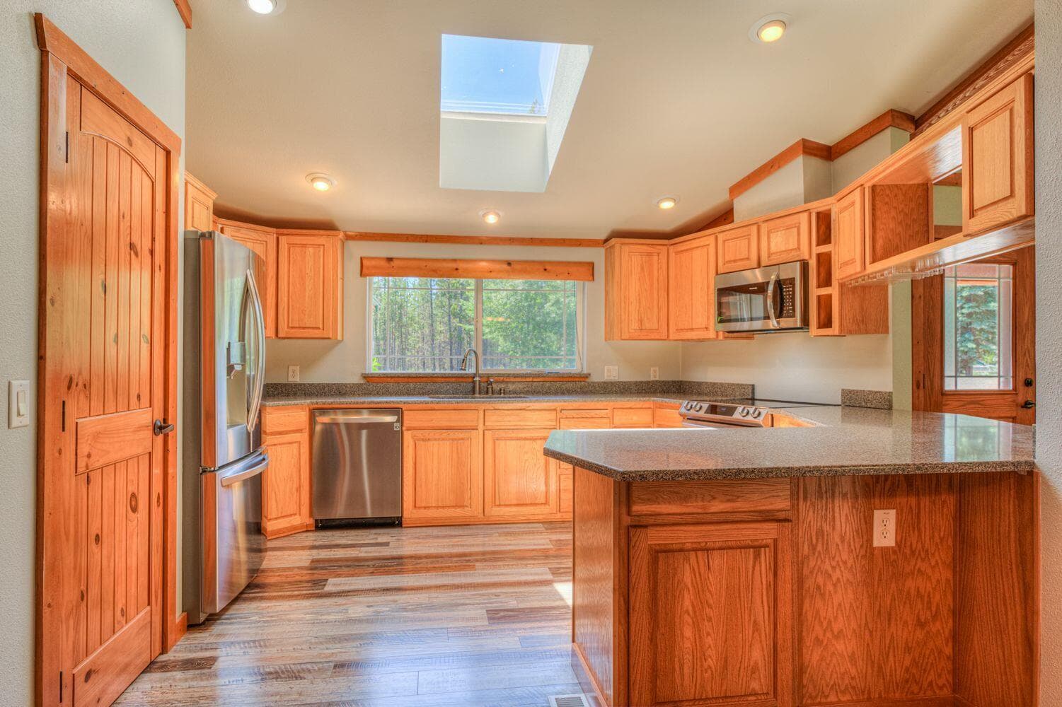 Photo of 15876 6th Street 25 of 43