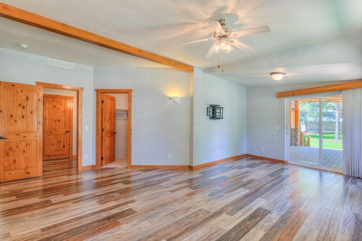 Photo of 15876 6th Street 38 of 43