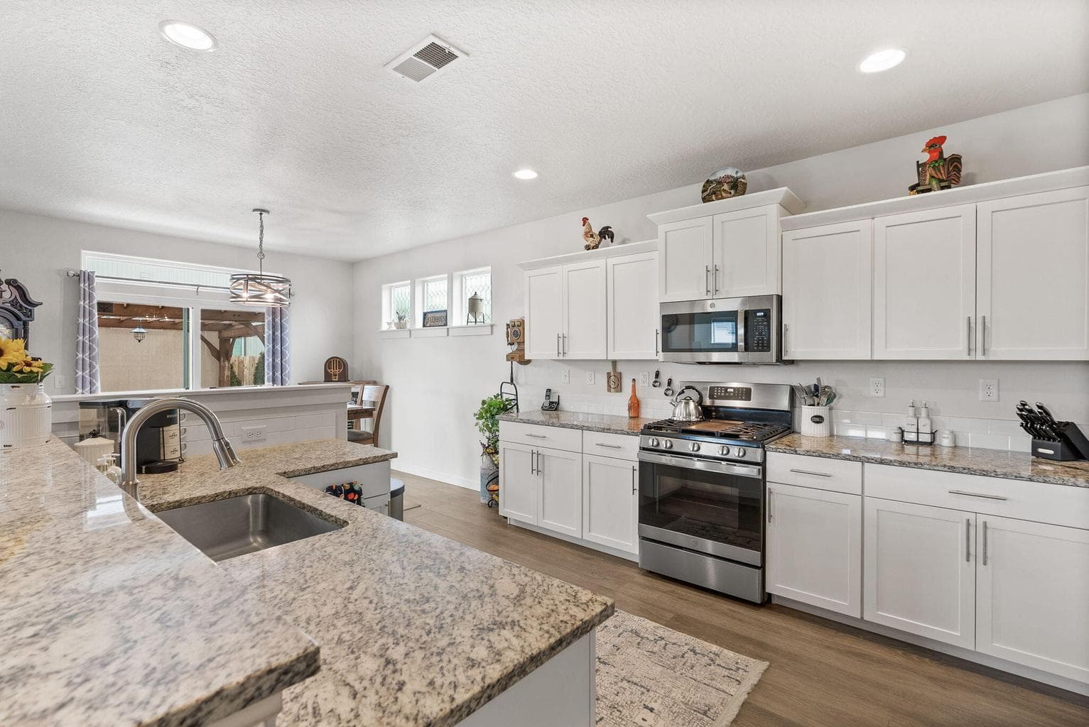 Photo of 4199 SW 34th Street 6 of 40