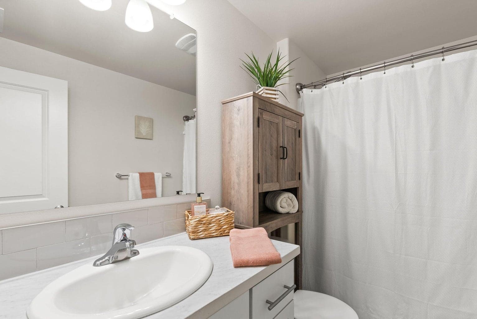 Photo of 4199 SW 34th Street 13 of 40
