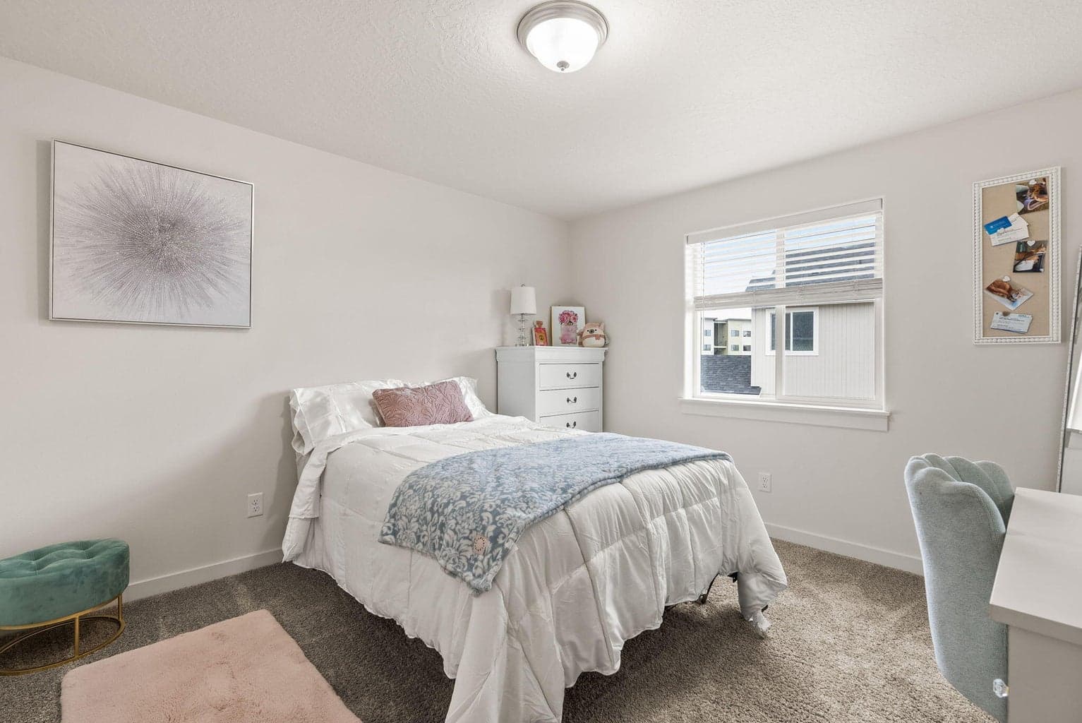 Photo of 4199 SW 34th Street 29 of 40