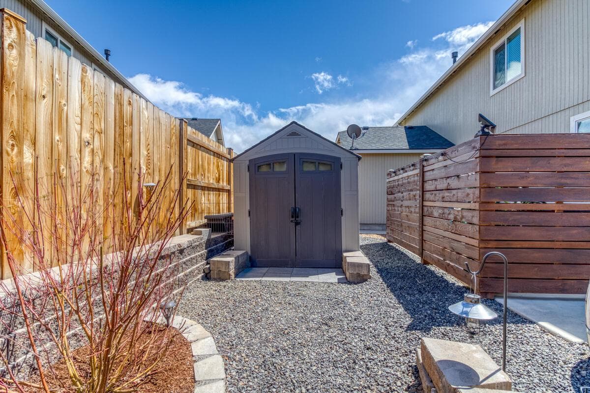 Photo of 4199 SW 34th Street 35 of 40