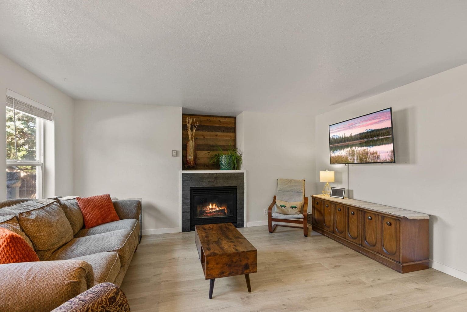 Photo of 3110 NE Richmond Court 10 of 43