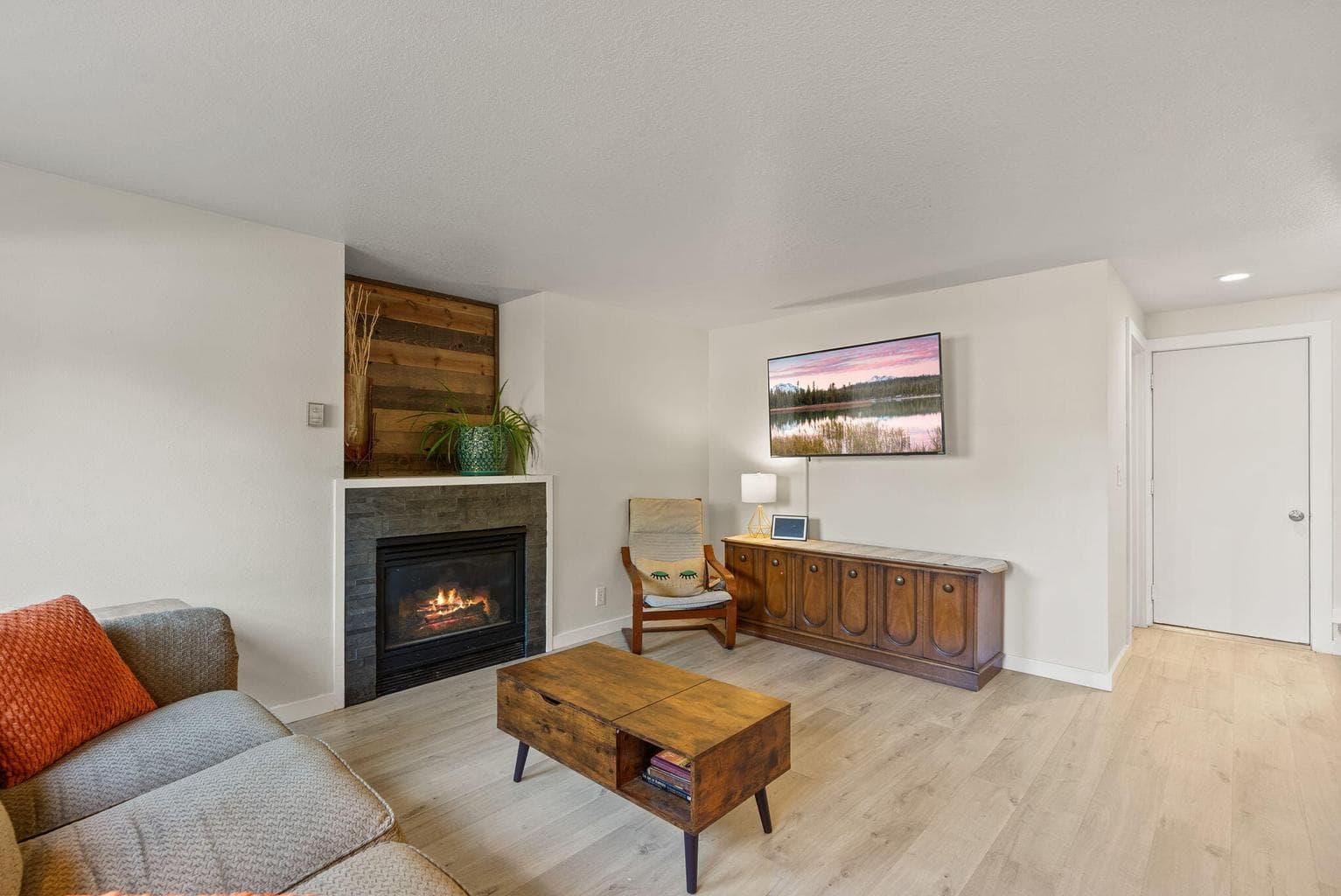 Photo of 3110 NE Richmond Court 11 of 43