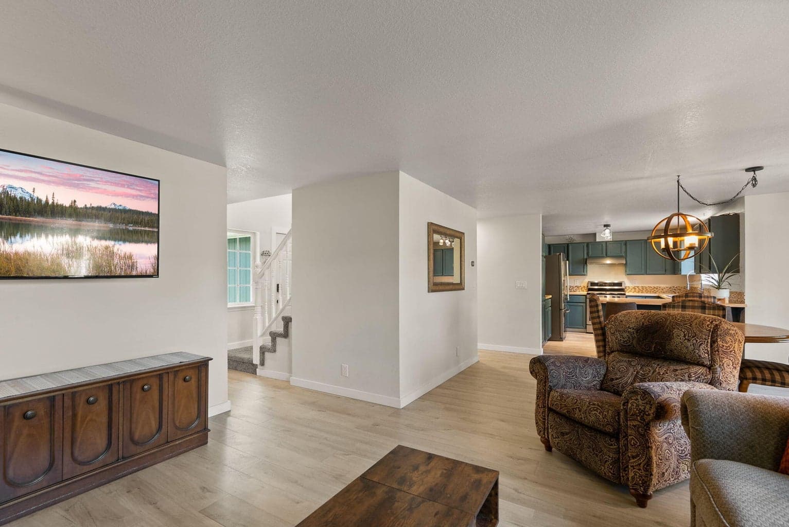 Photo of 3110 NE Richmond Court 12 of 43