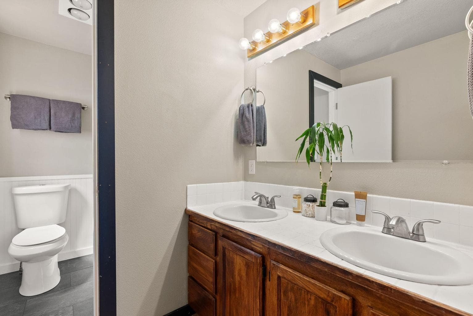 Photo of 3110 NE Richmond Court 22 of 43