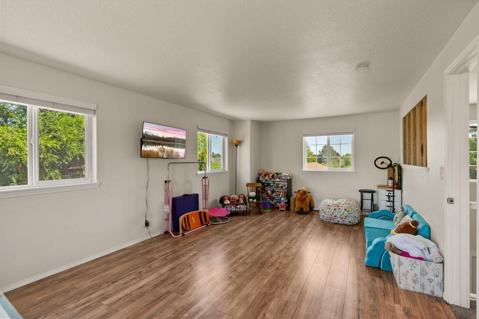 Photo of 3110 NE Richmond Court 26 of 43