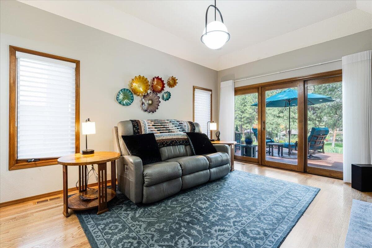 Photo of 60841 Willow Creek Loop 16 of 40