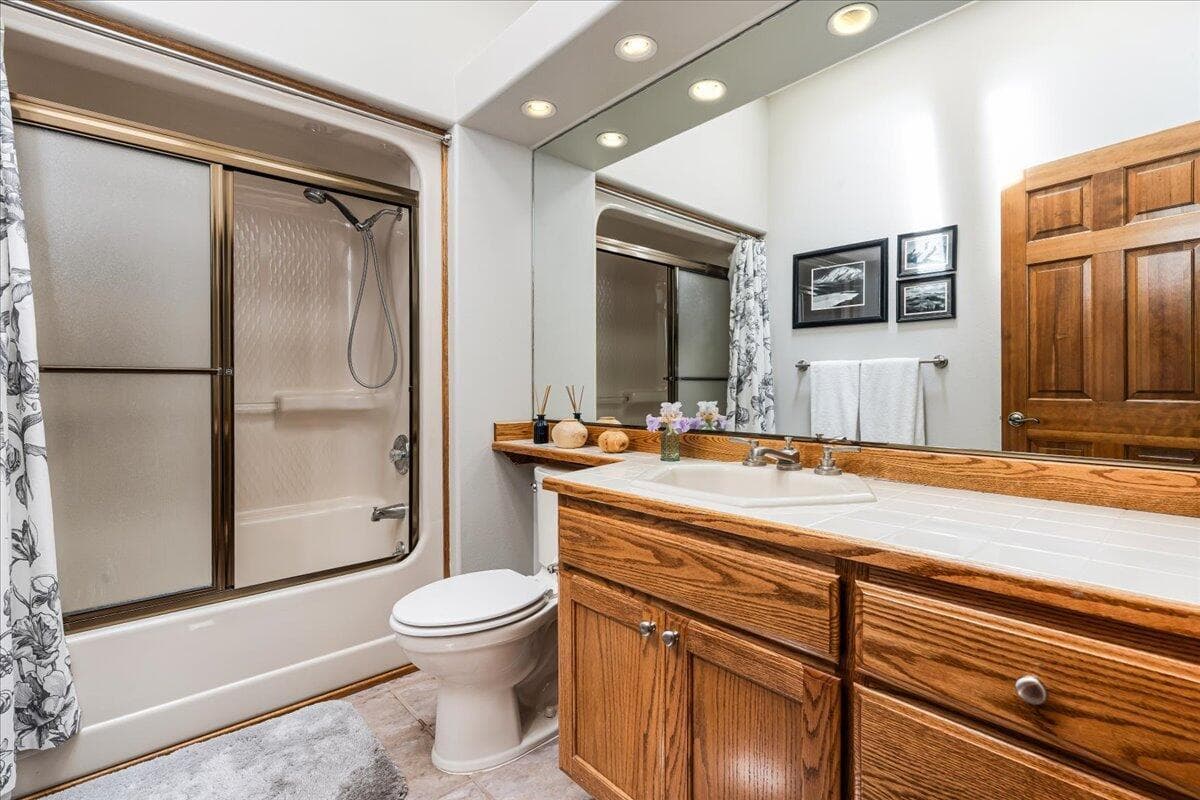 Photo of 60841 Willow Creek Loop 24 of 40
