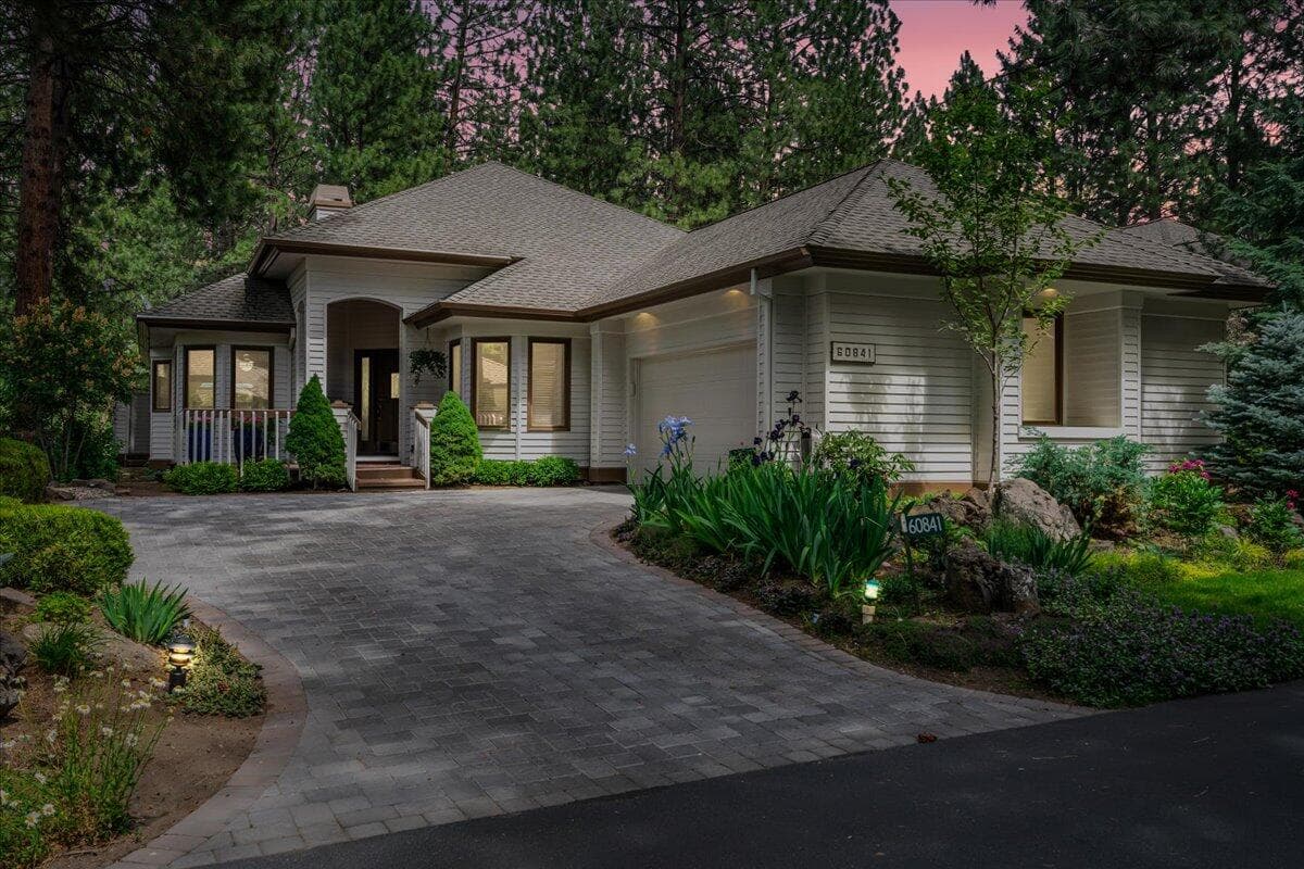 Photo of 60841 Willow Creek Loop 32 of 40
