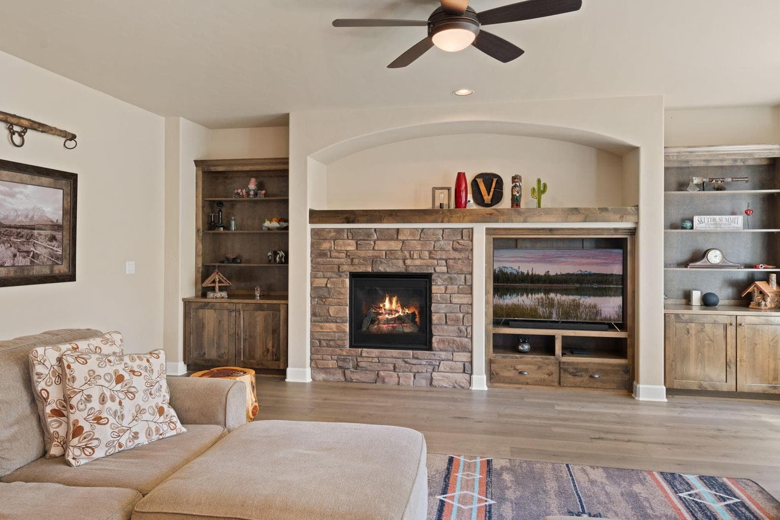 Photo of 60224 Rolled Rock Way 14 of 46