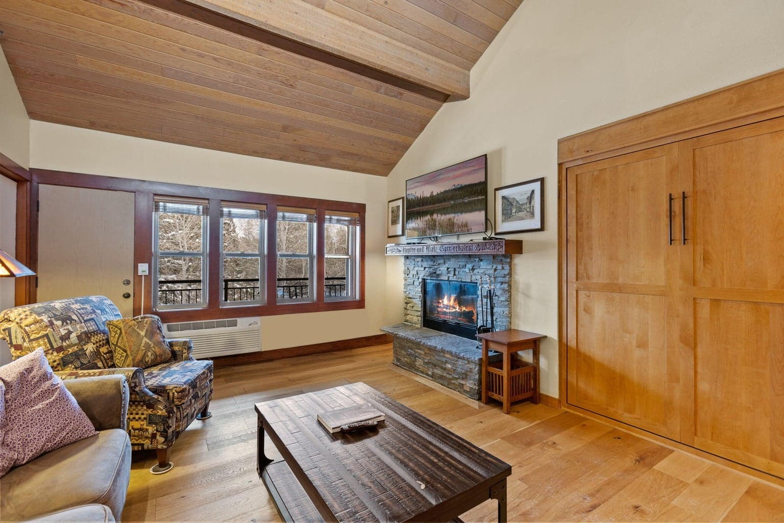 Photo of 18575 SW Century Drive 21 of 24
