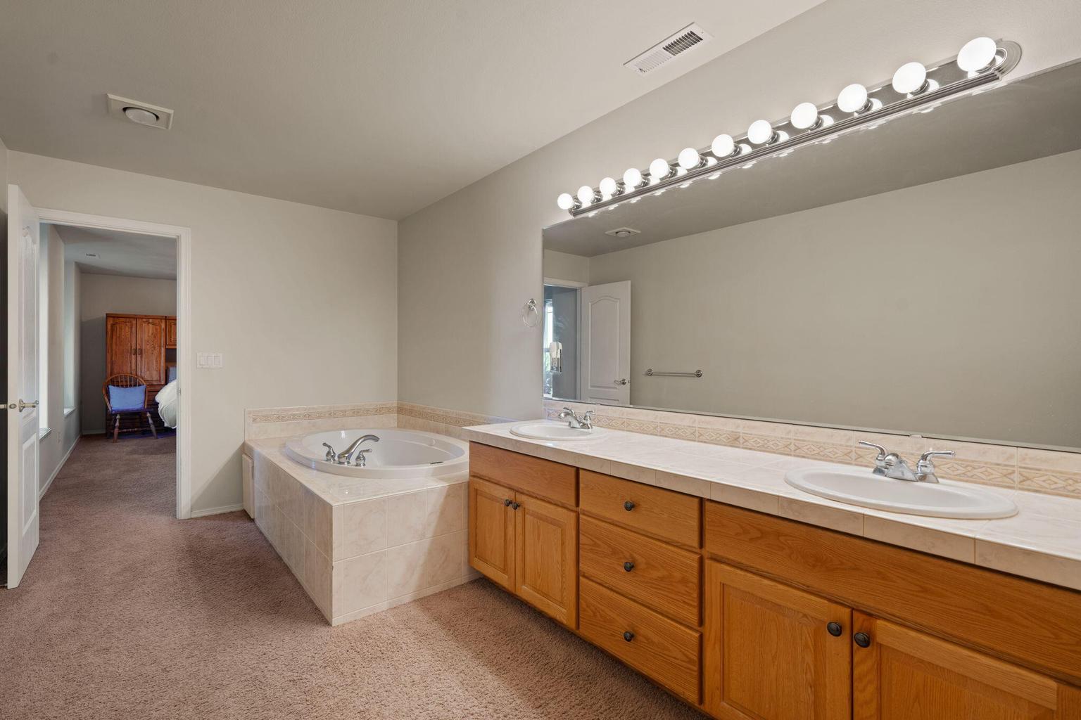 Photo of 3144 NE Nathan Drive 22 of 57