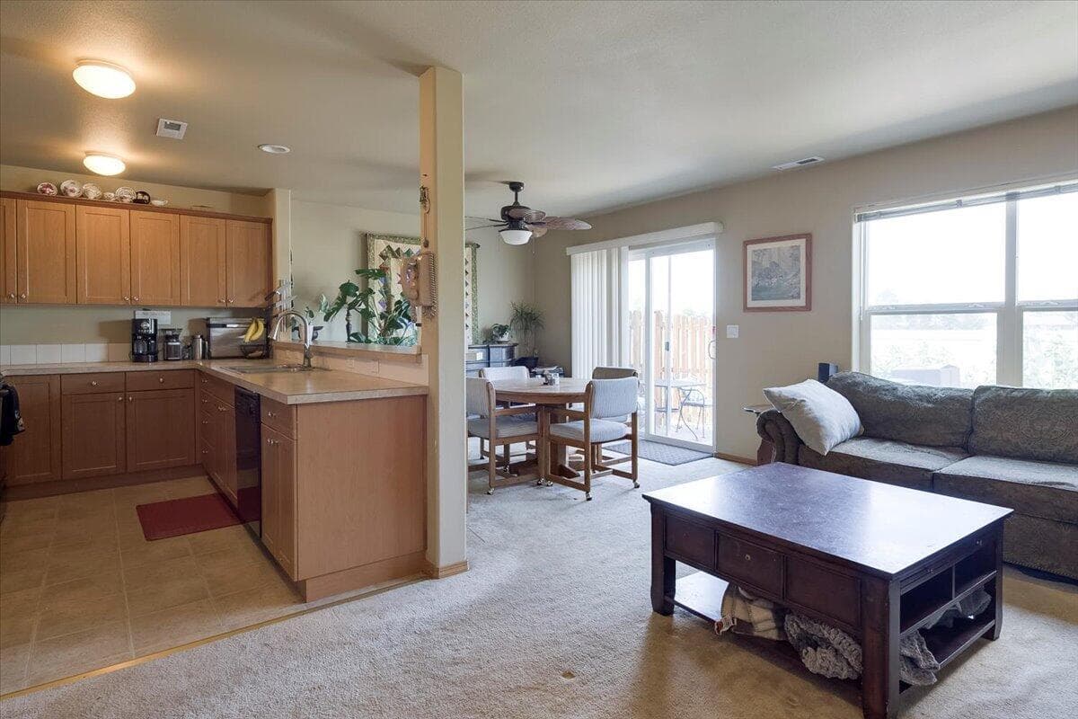 Photo of 2908 SW Indian Circle 6 of 24