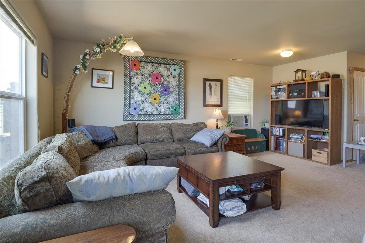 Photo of 2908 SW Indian Circle 8 of 24