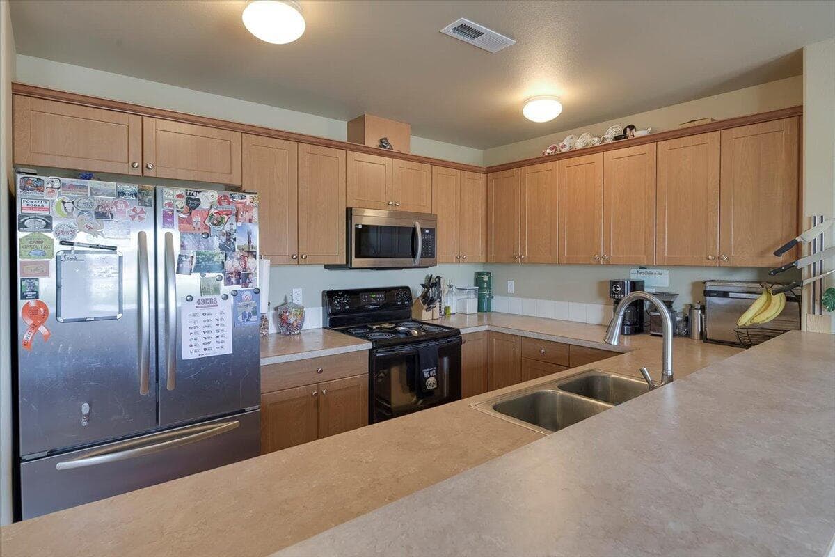 Photo of 2908 SW Indian Circle 10 of 24